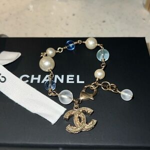Vintage Chanel Pearl bracelet